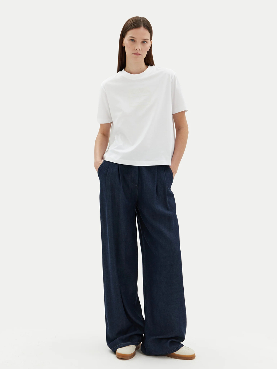 detail Tommy Hilfiger dámské bílé tričko