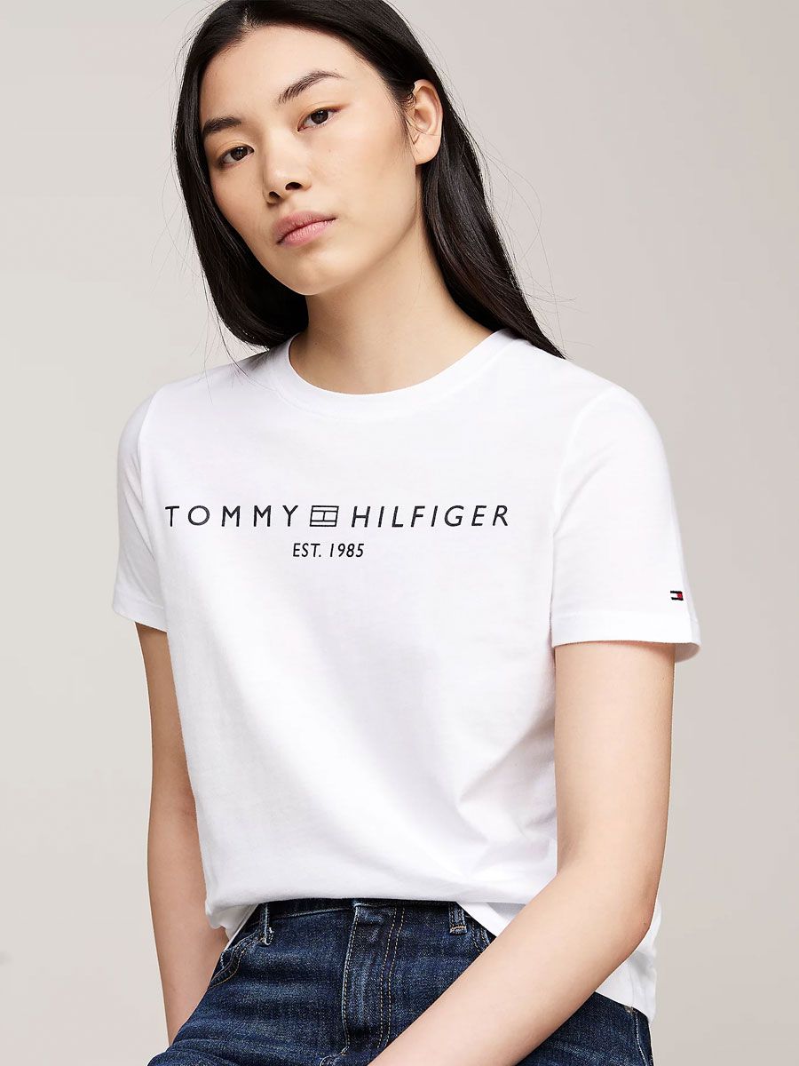 detail Tommy Hilfiger dámské bílé tričko