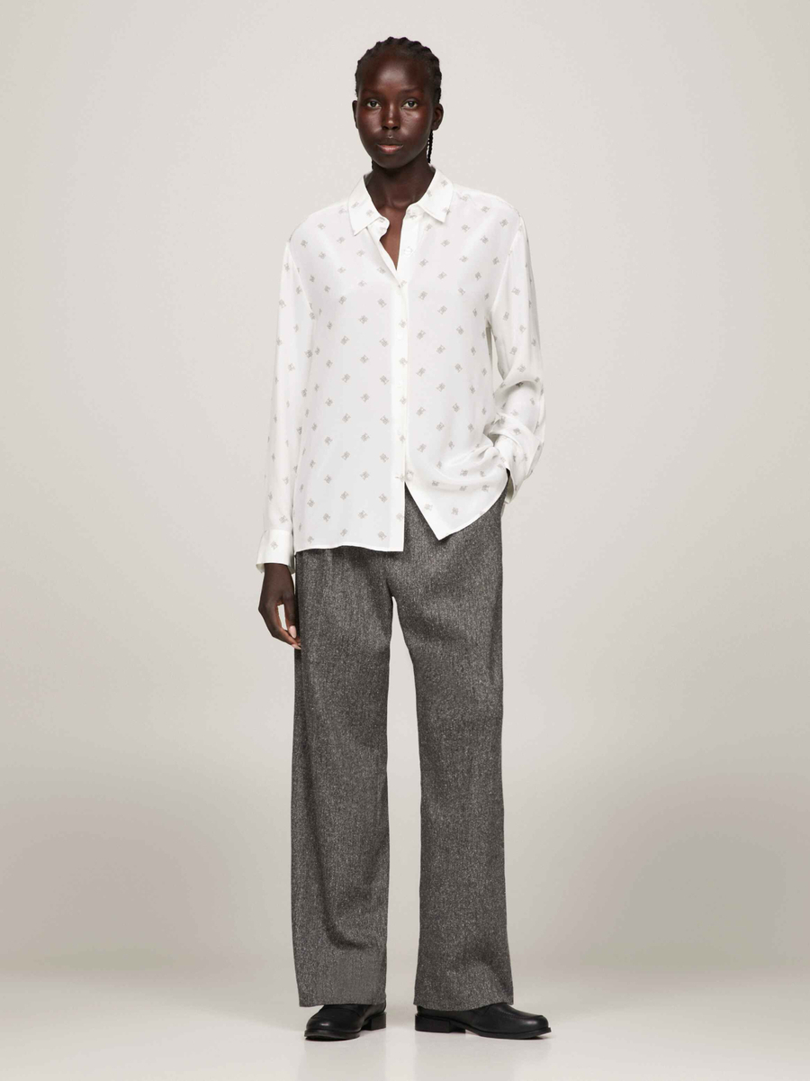 detail Tommy Hilfiger dámská bílá košile