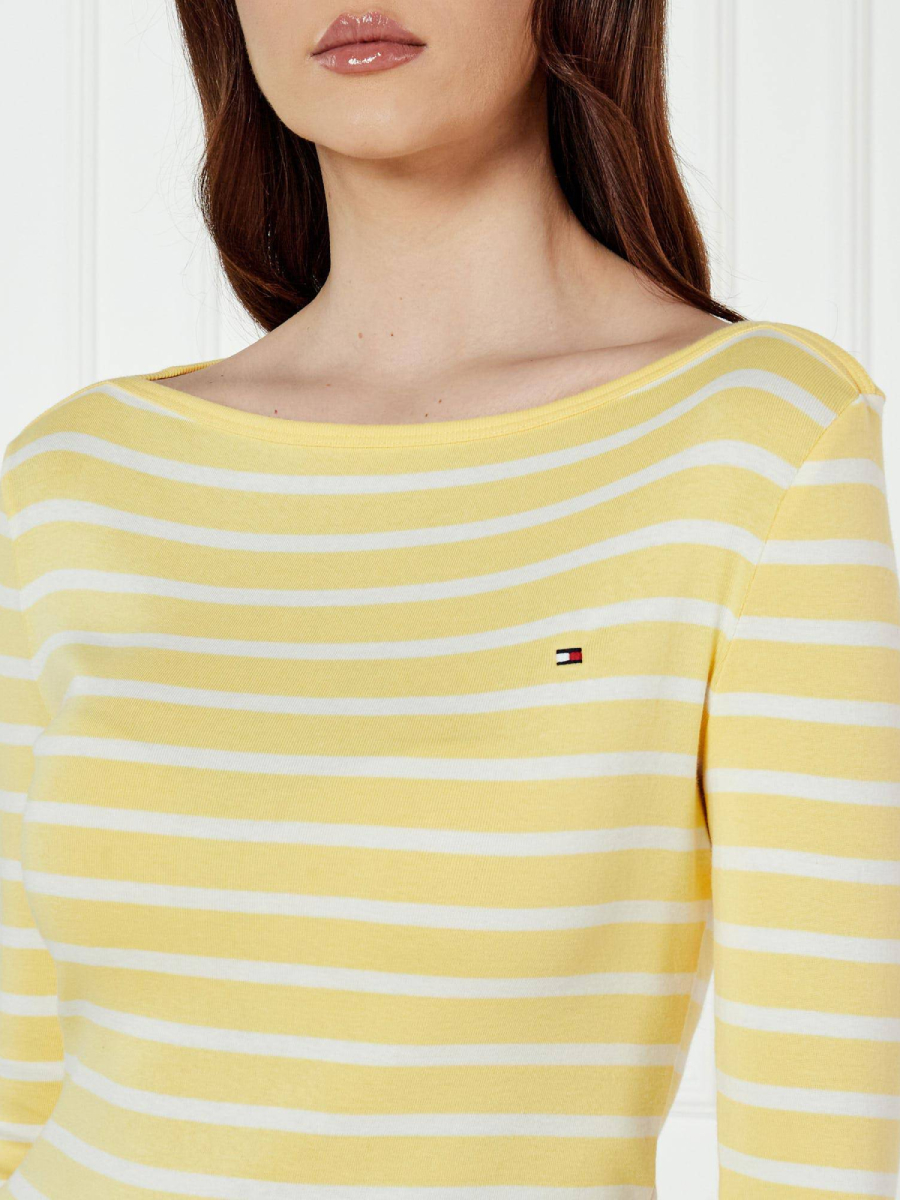 detail Tommy Hilfiger dámské pruhované tričko