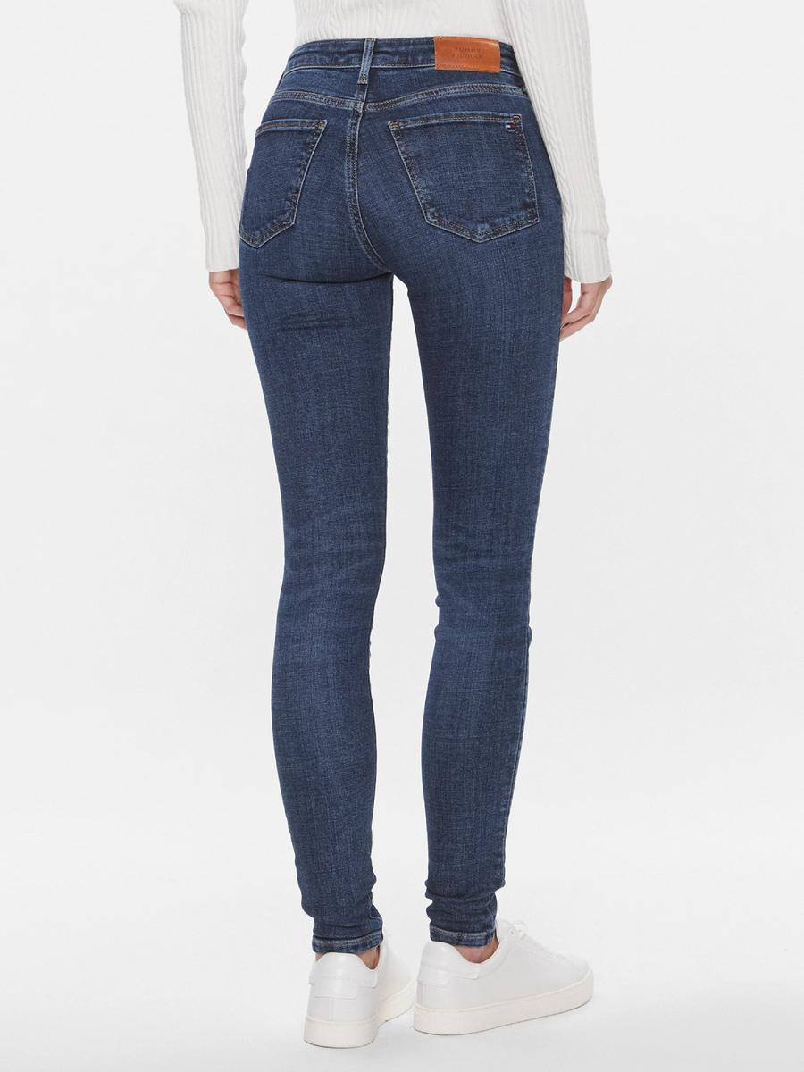detail Tommy Hilfiger dámské tmavě modré džíny