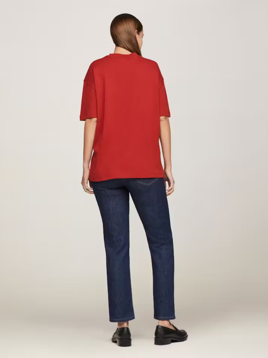 detail Tommy Hilfiger dámské červené tričko