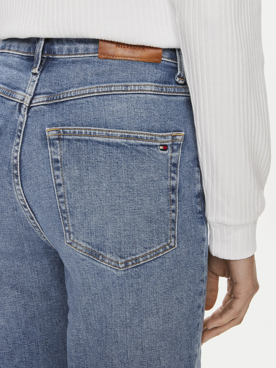 detail Tommy Hilfiger dámské modré šortky