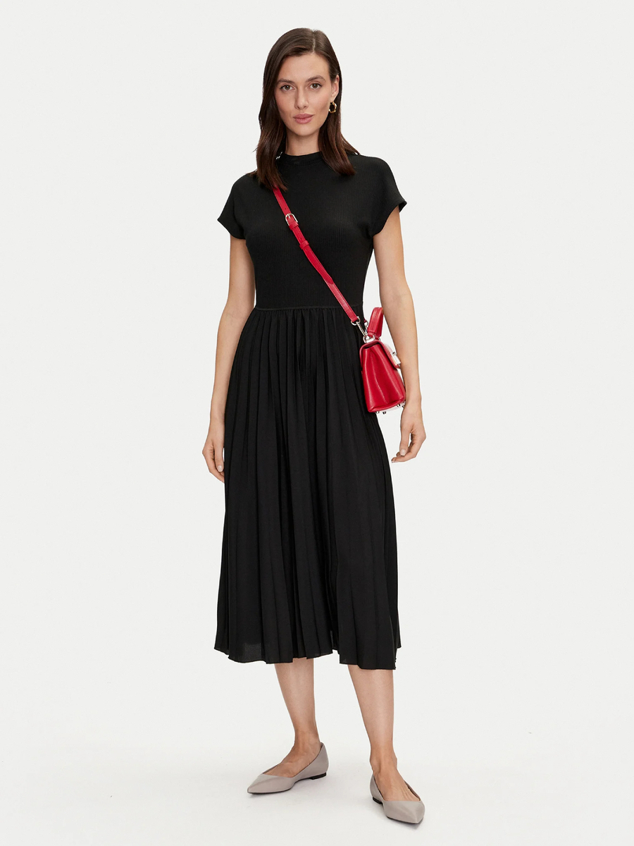 detail Tommy Hilfiger dámské černé šaty