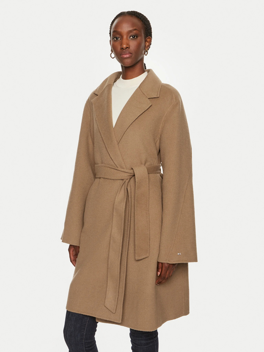 detail Tommy Hilfiger dámský hnědý vlněný kabát