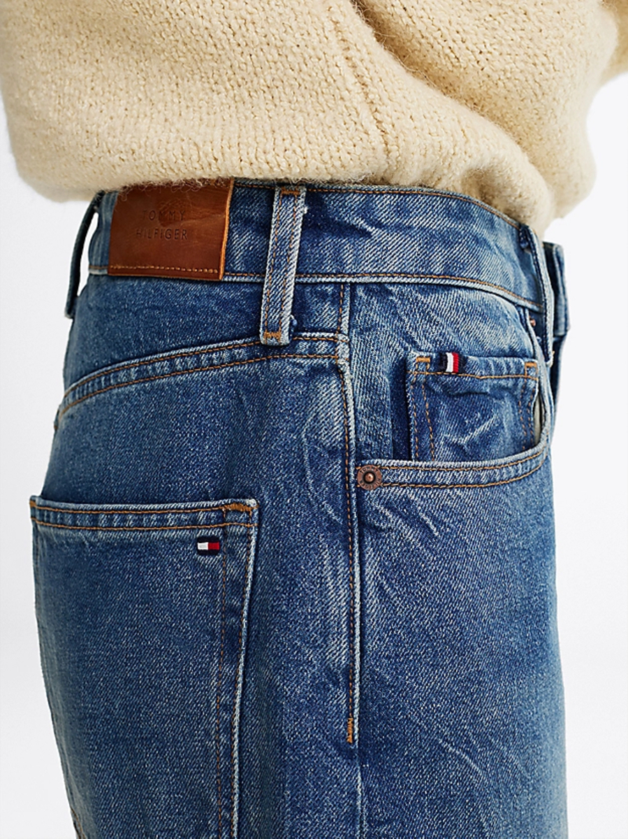 detail Tommy Hilfiger dámské modré džíny