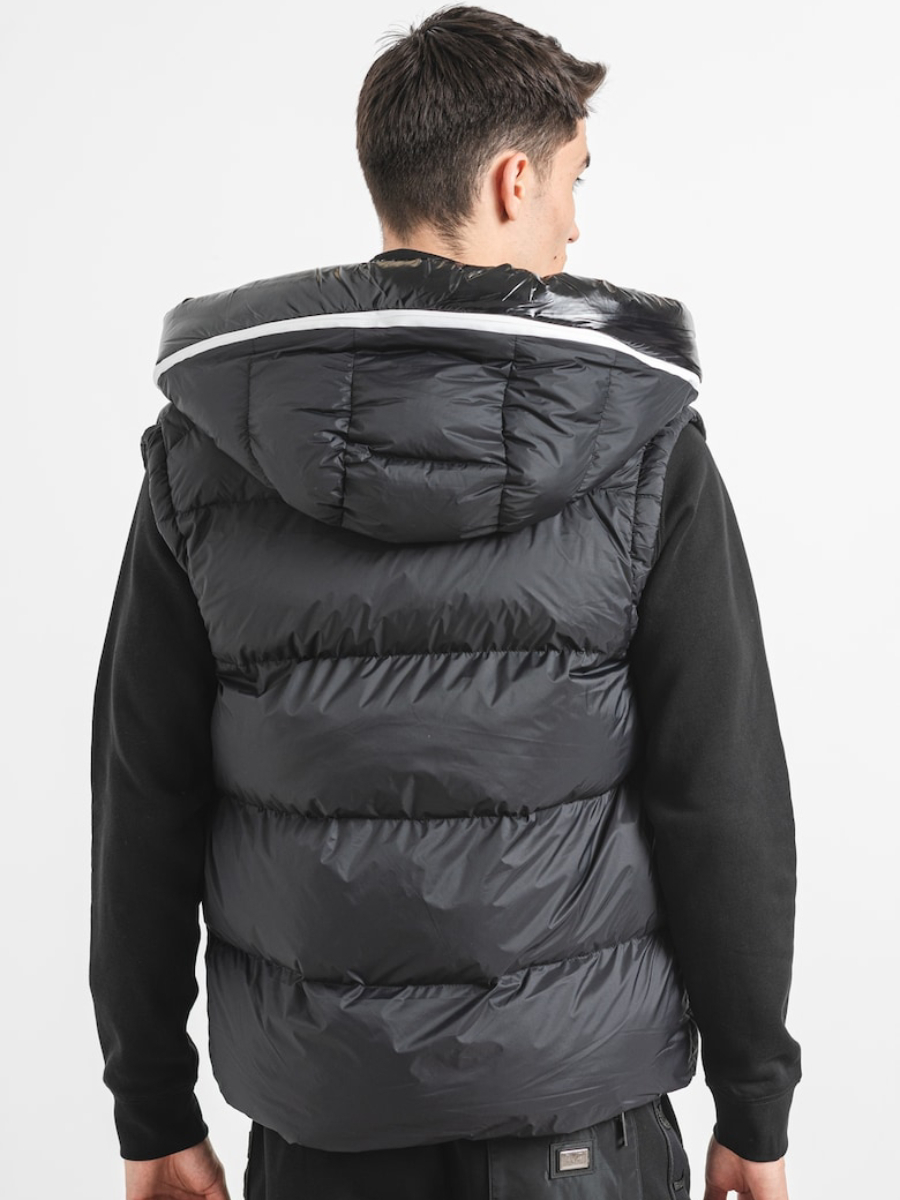 detail 19V69 Pánská černá vesta