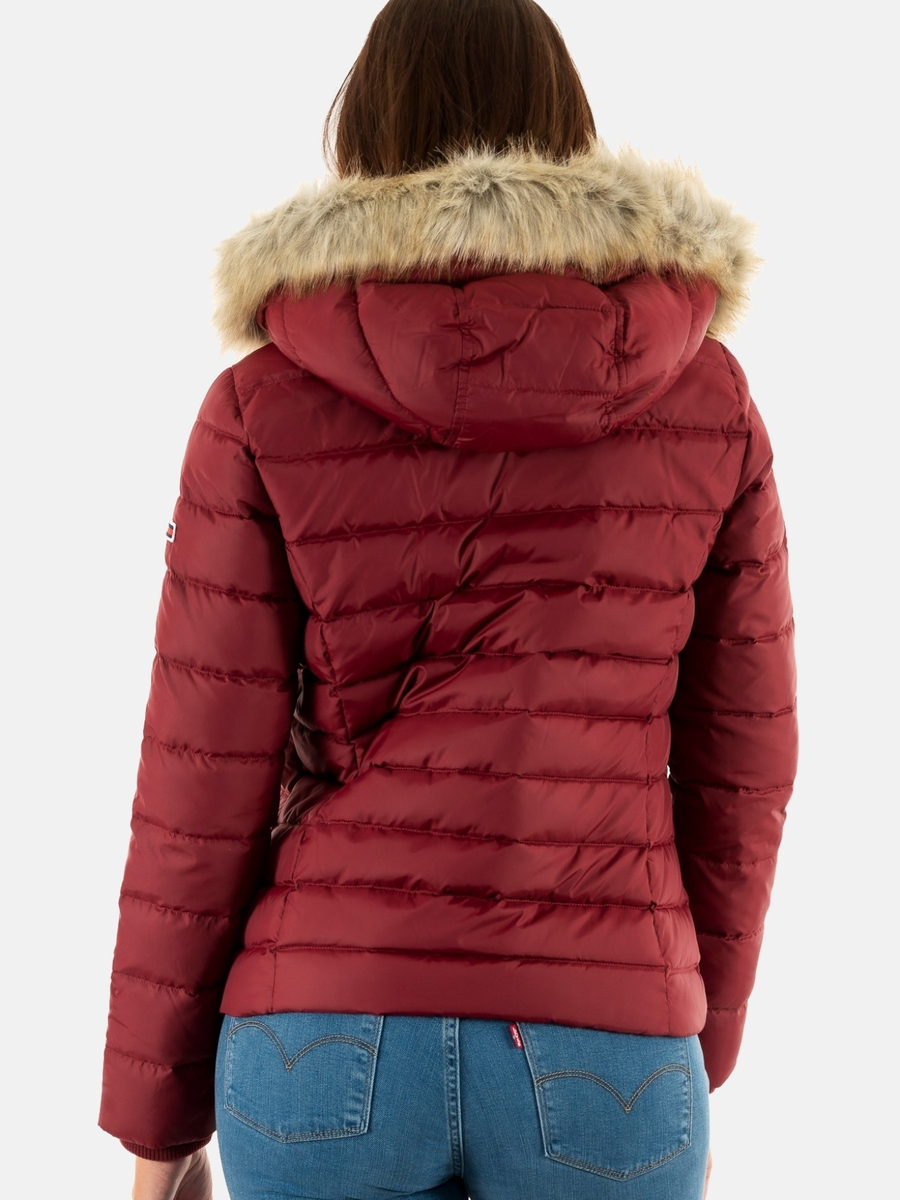 detail Tommy Jeans dámská vínová zimní bunda