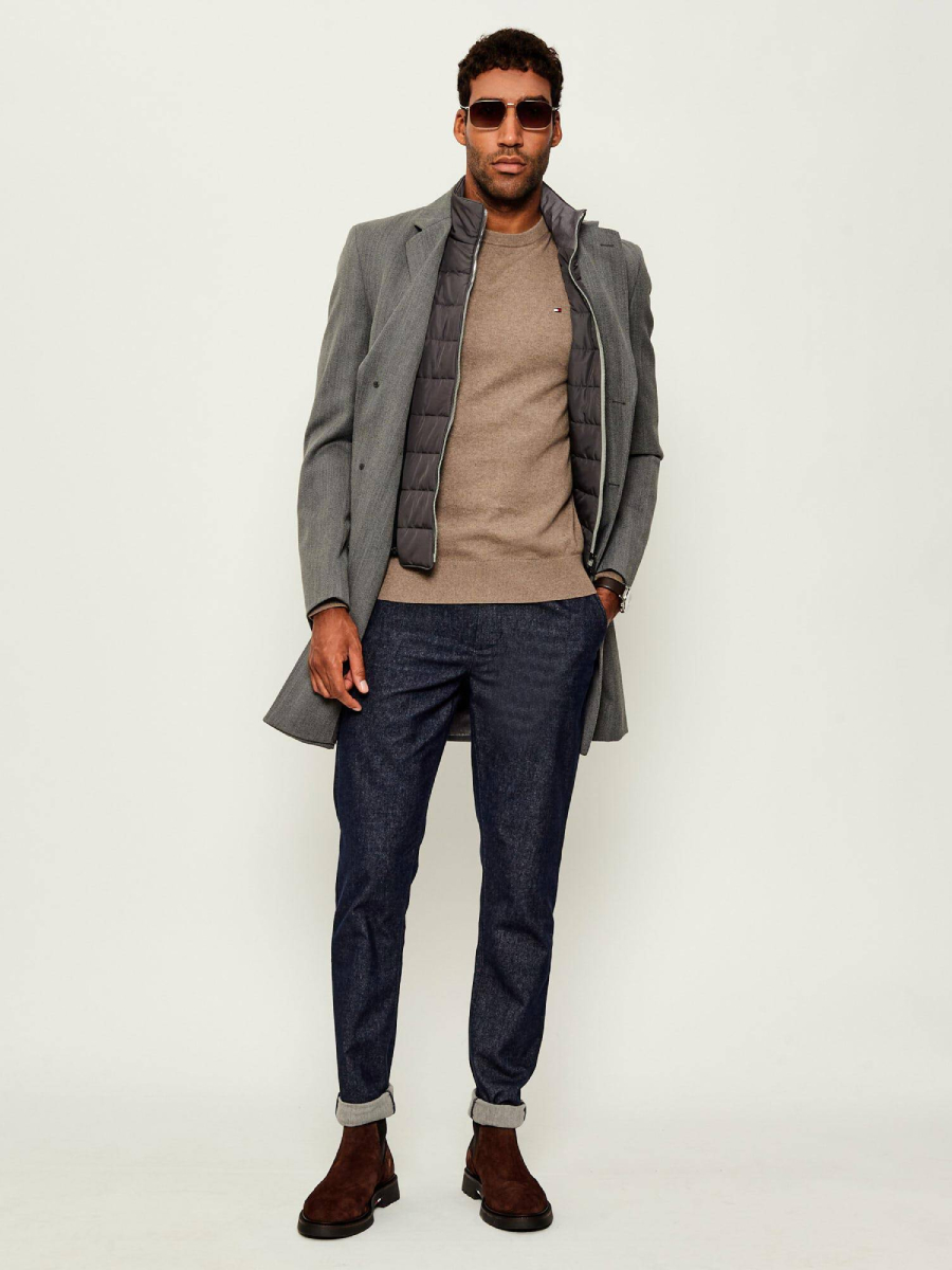 detail Tommy Hilfiger pánské tmavě modré kalhoty