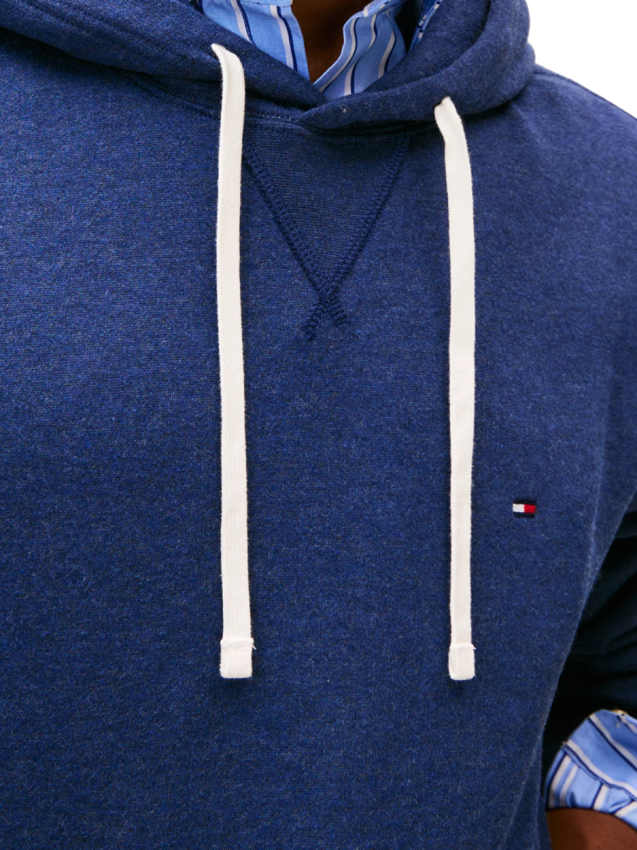 detail Tommy Hilfiger pánská modrá mikina