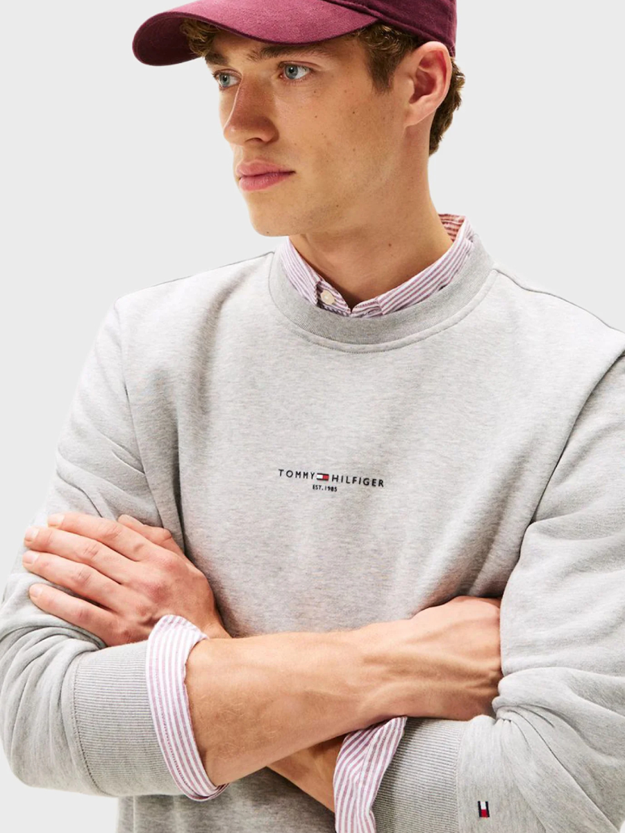 detail Tommy Hilfiger pánská šedá mikina