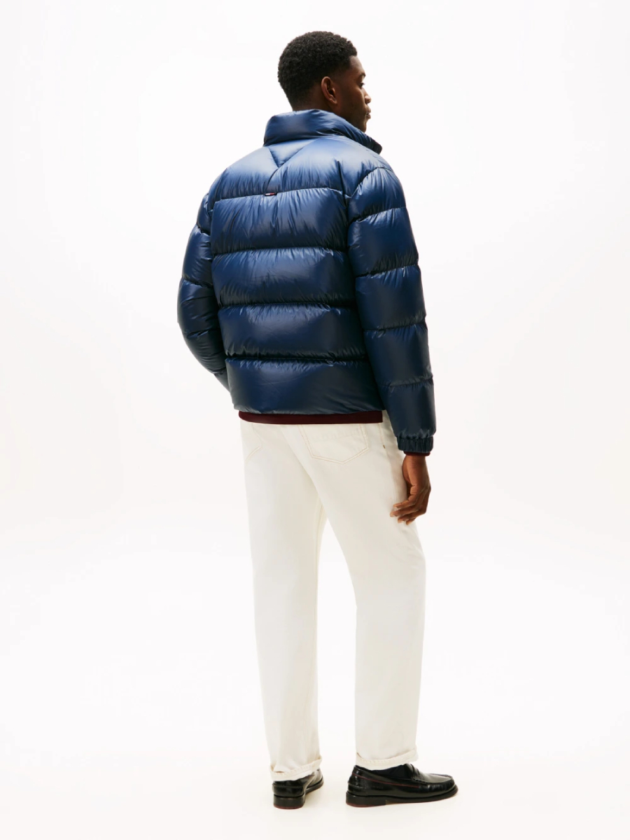 detail Tommy Hilfiger pánská tmavě modrá bunda