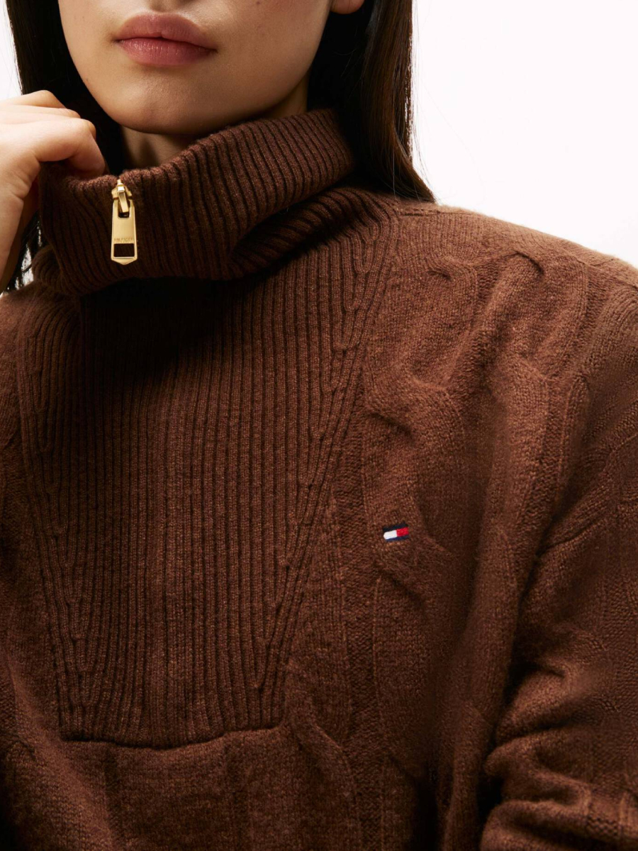 detail Tommy Hilfiger dámský vlněný svetr