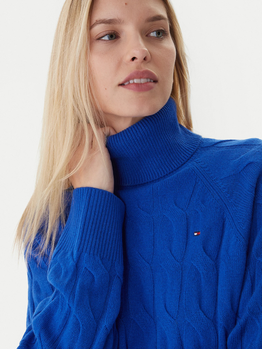 detail Tommy Hilfiger dámský modrý rolák