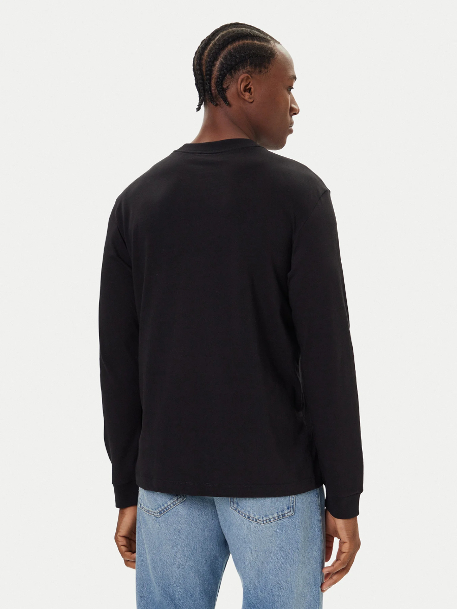 detail Calvin Klein pánské černé tričko