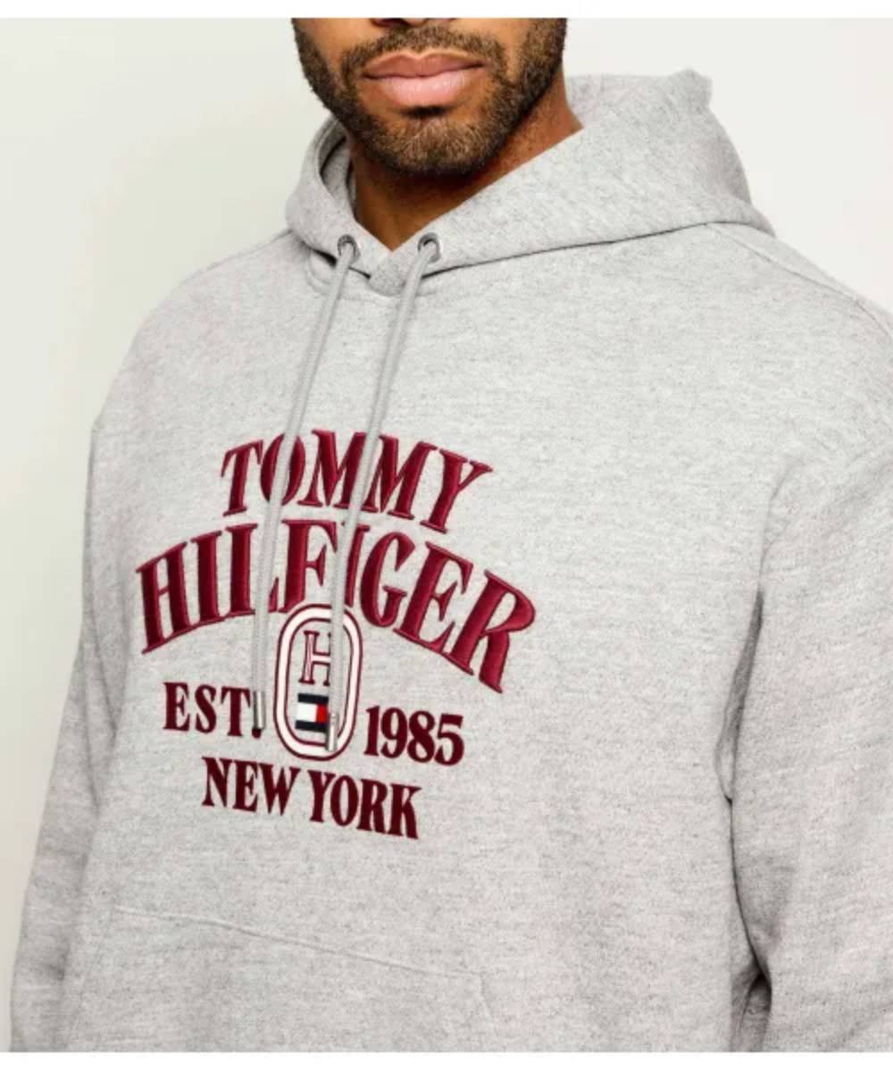 detail Tommy Hilfiger pánská šedá mikina