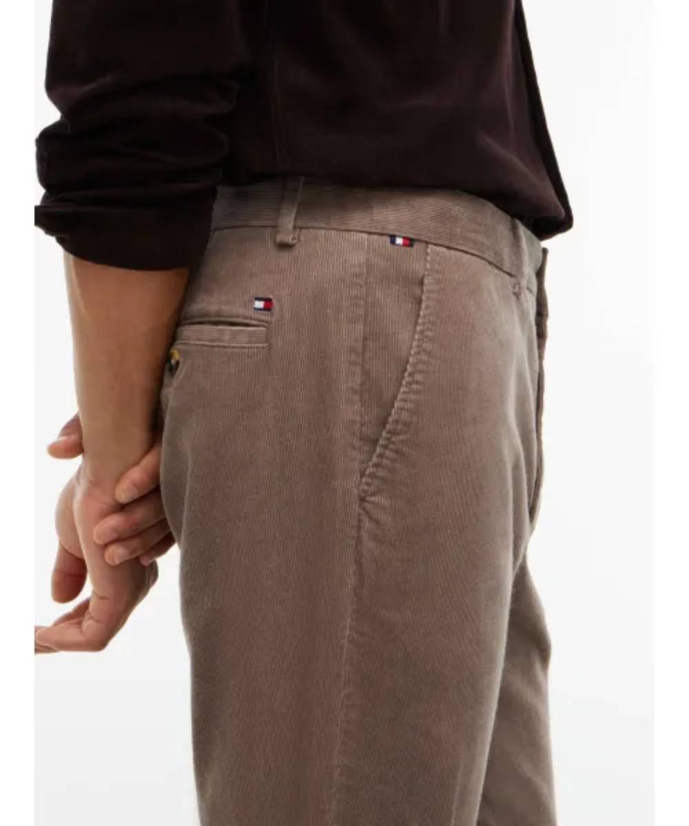 detail Tommy Hilfiger pánské manšestrové kalhoty