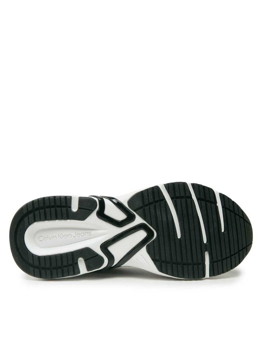 detail Calvin Klein dámské bílé tenisky Retro