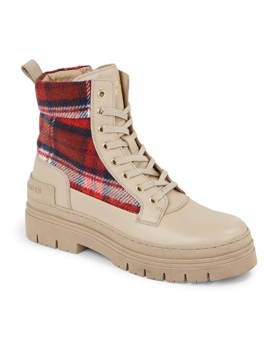 detail Tommy Hilfiger dámské béžové kotníkové boty