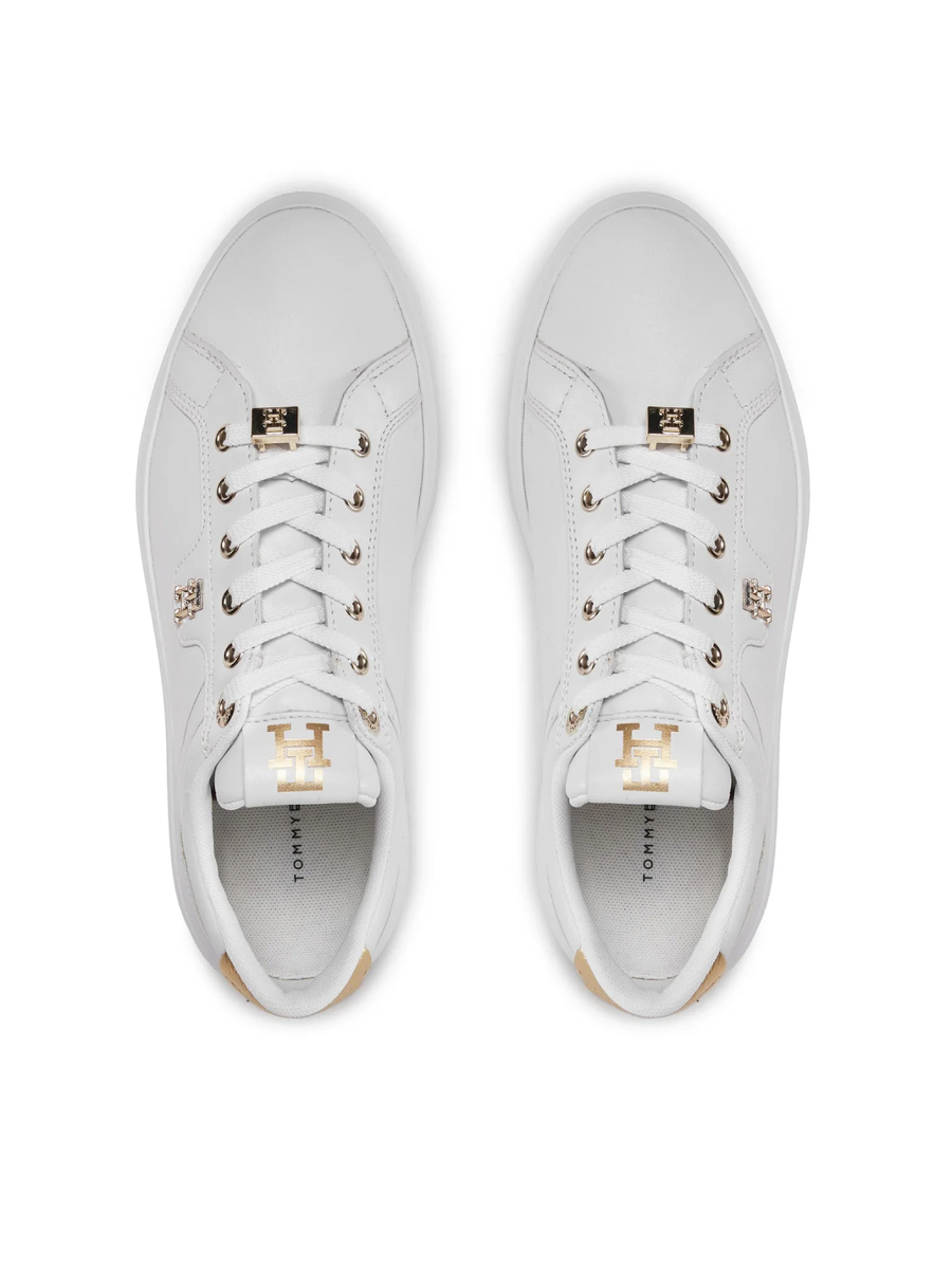 detail Tommy Hilfiger dámské bílé tenisky