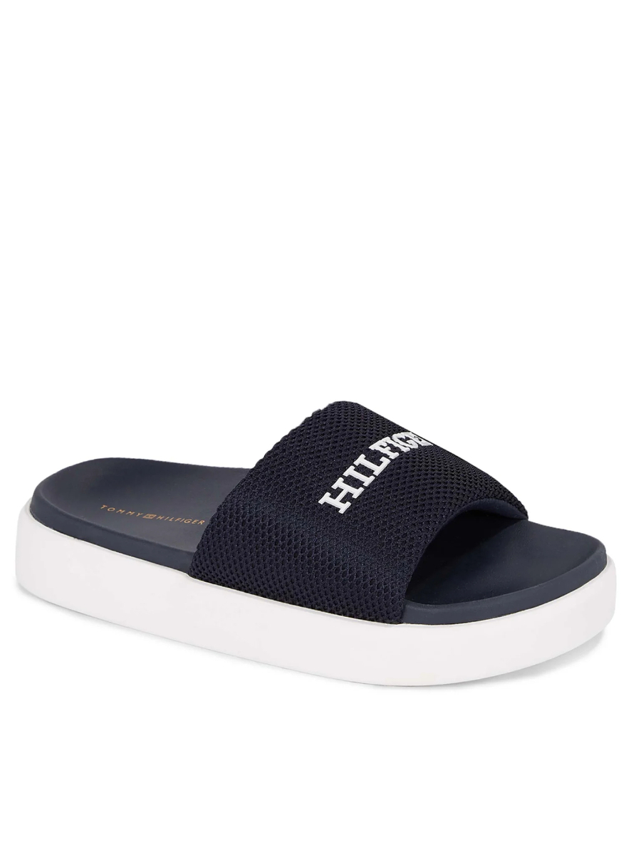 detail Tommy Hilfiger dámské tmavě modré pantofle