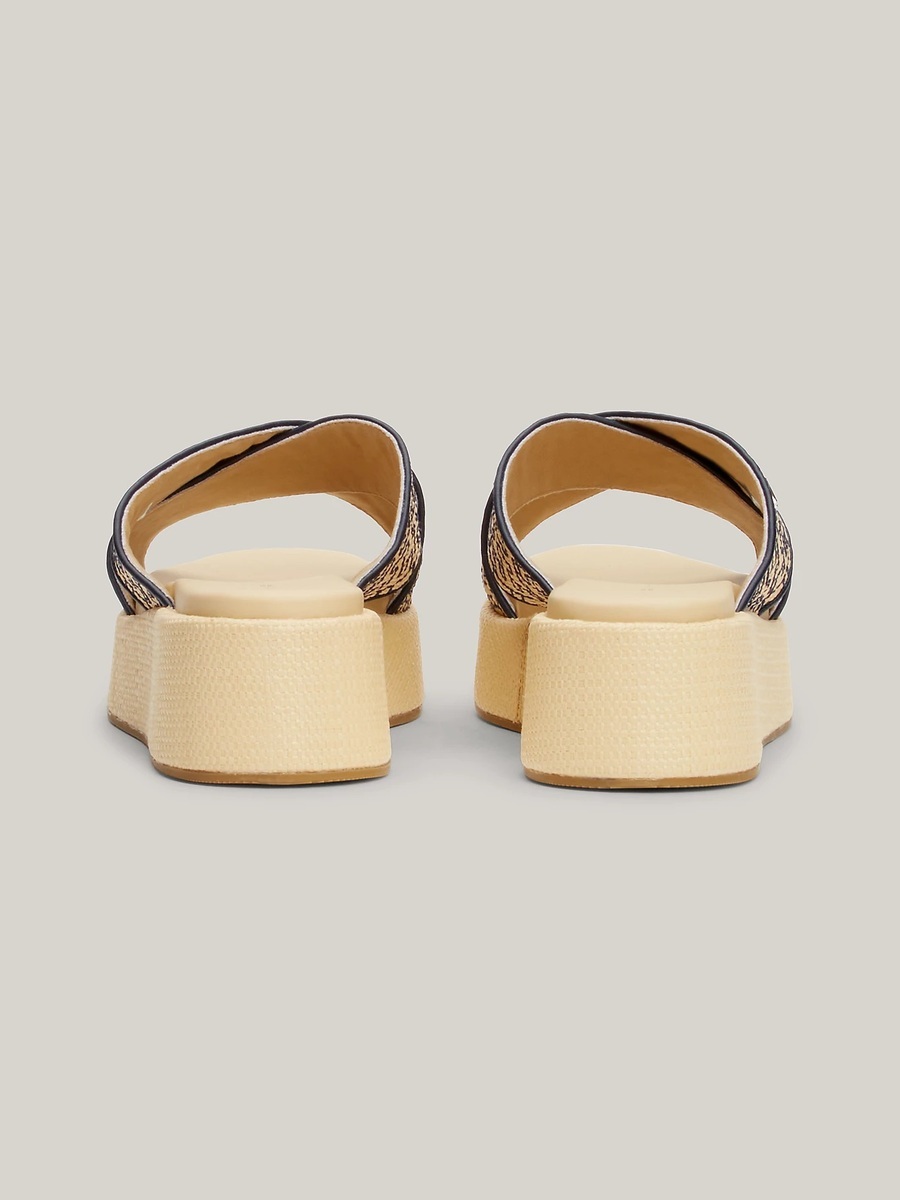 detail Tommy Hilfiger dámské béžové nazouváky