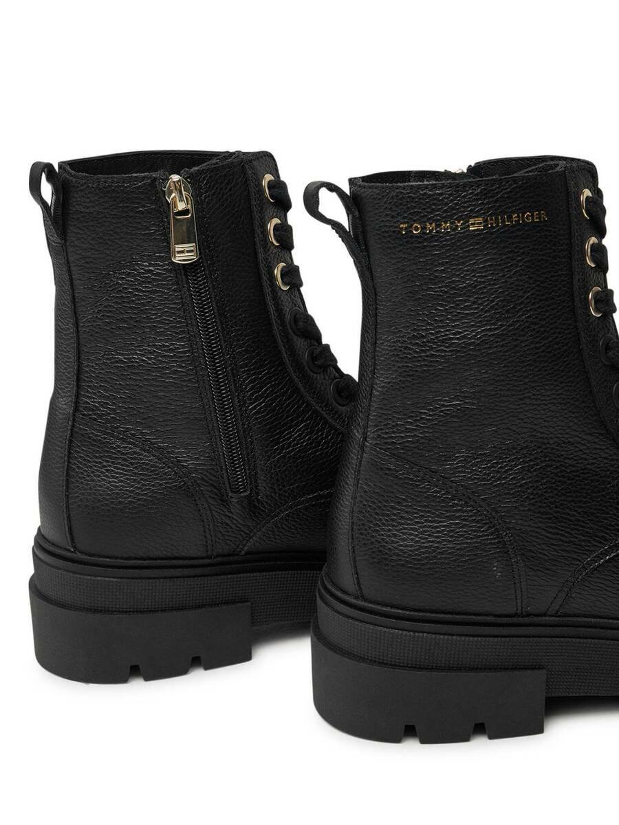 detail Tommy Hilfiger dámské černé boty