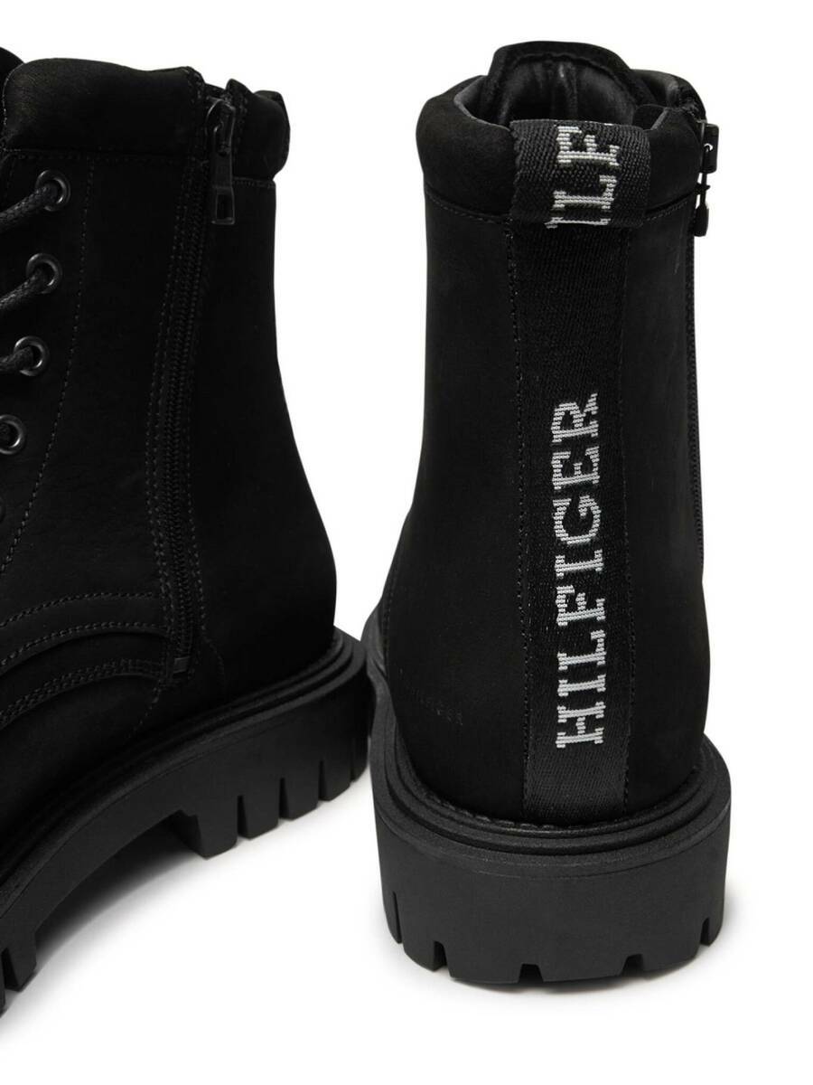 detail Tommy Hilfiger pánská černá obuv