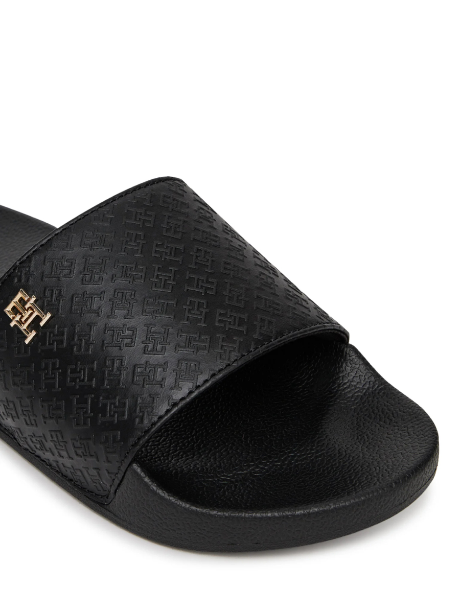 detail Tommy Hilfiger dámské černé pantofle