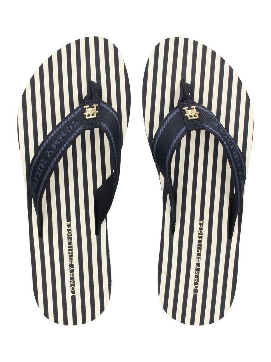 detail Tommy Hilfiger dámské tmavě modré žabky