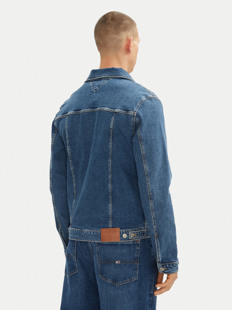 detail Tommy Jeans pánská modrá džínová bunda