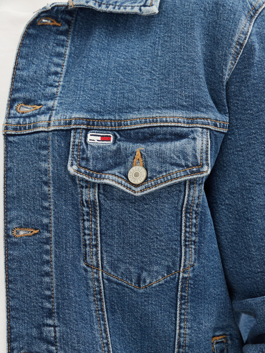 detail Tommy Jeans pánská modrá džínová bunda