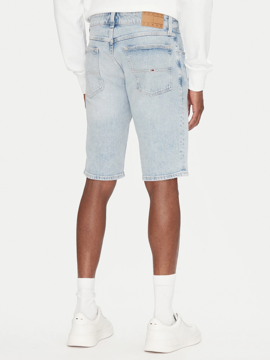 detail Tommy Jeans pánské modré džínové šortky
