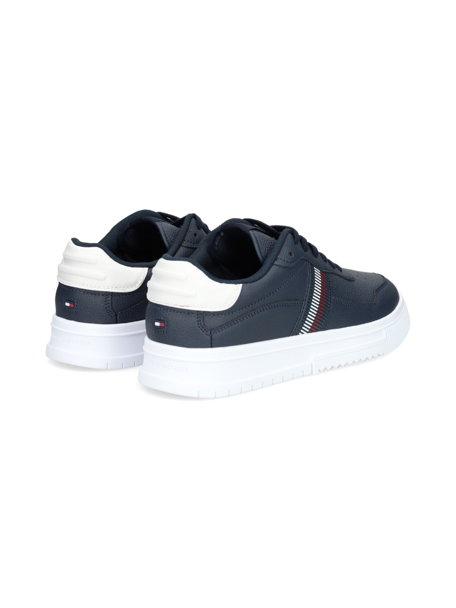 detail Tommy Hilfiger pánské tmavě modré tenisky