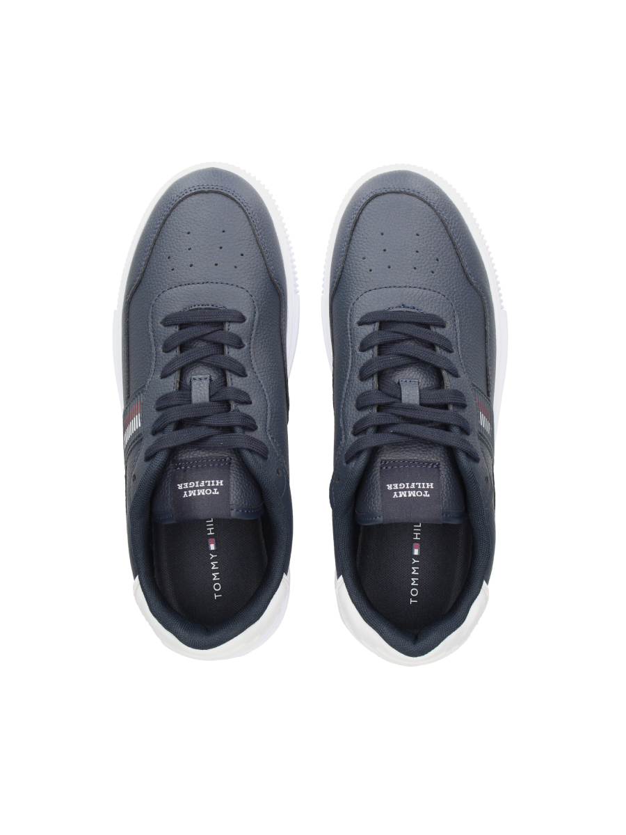 detail Tommy Hilfiger pánské tmavě modré tenisky