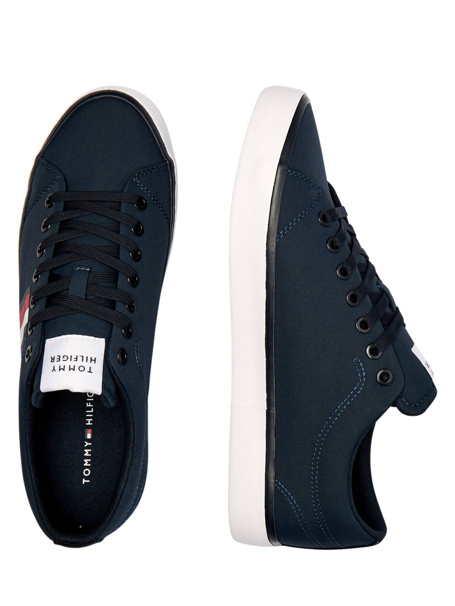 detail Tommy Hilfiger pánské tmavě modré tenisky