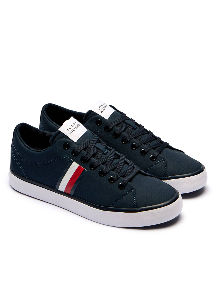 detail Tommy Hilfiger pánské tmavě modré tenisky