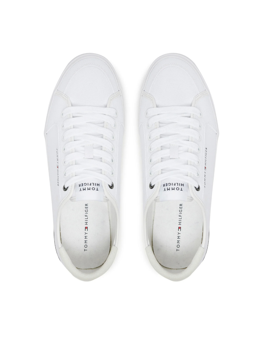 detail Tommy Hilfiger pánské bílé tenisky