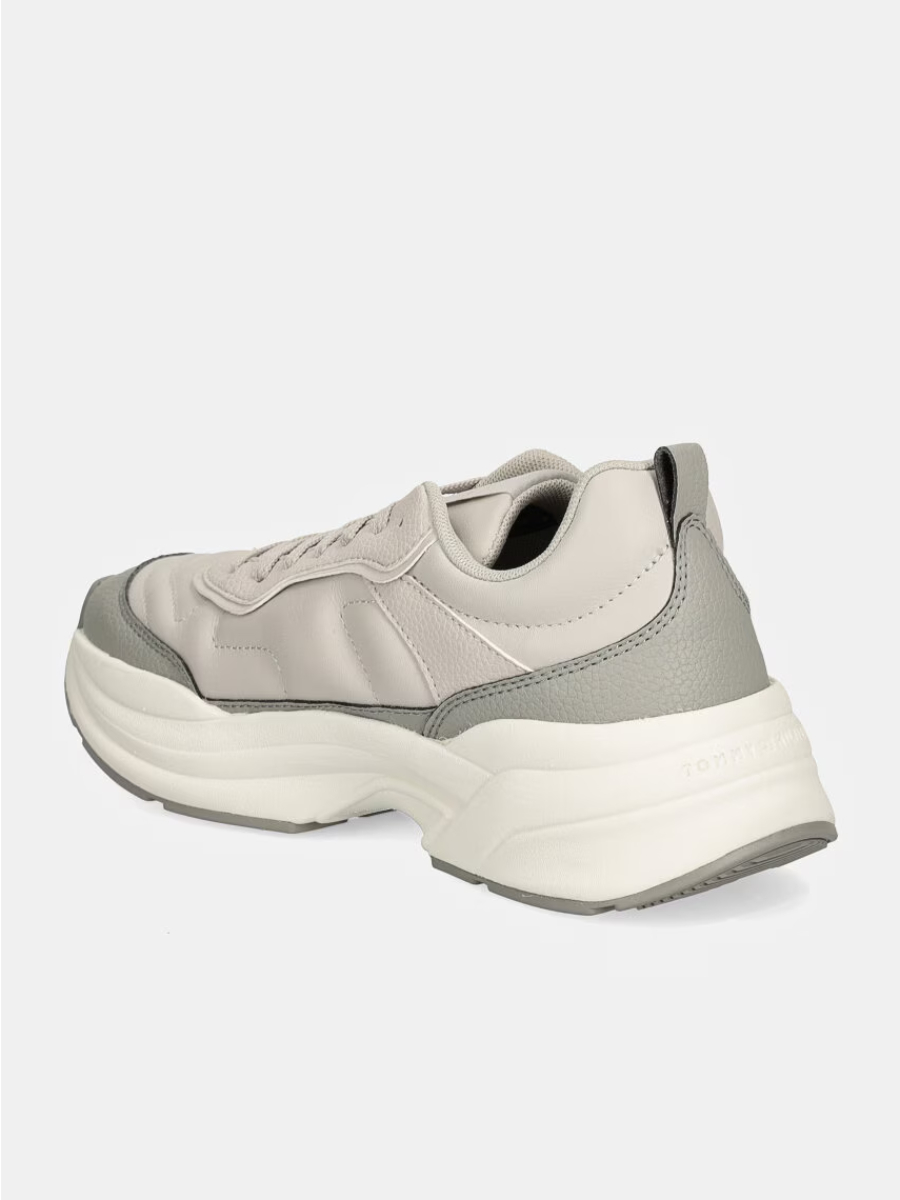 detail Tommy Hilfiger dámské šedé tenisky