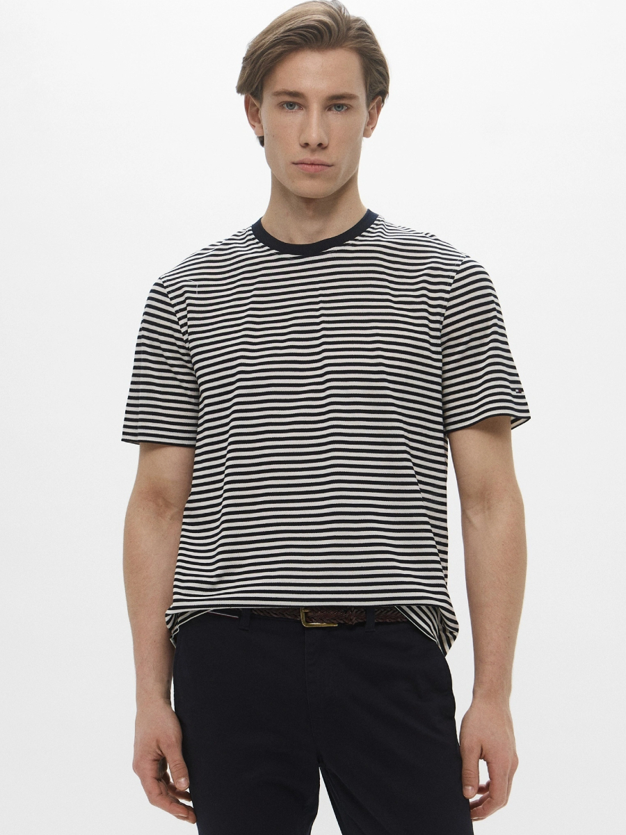 detail Tommy Hilfiger pánské pruhované triko