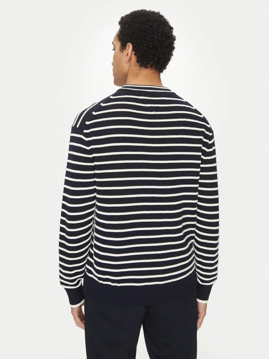 detail Tommy Hilfiger pánský pruhovaný svetr