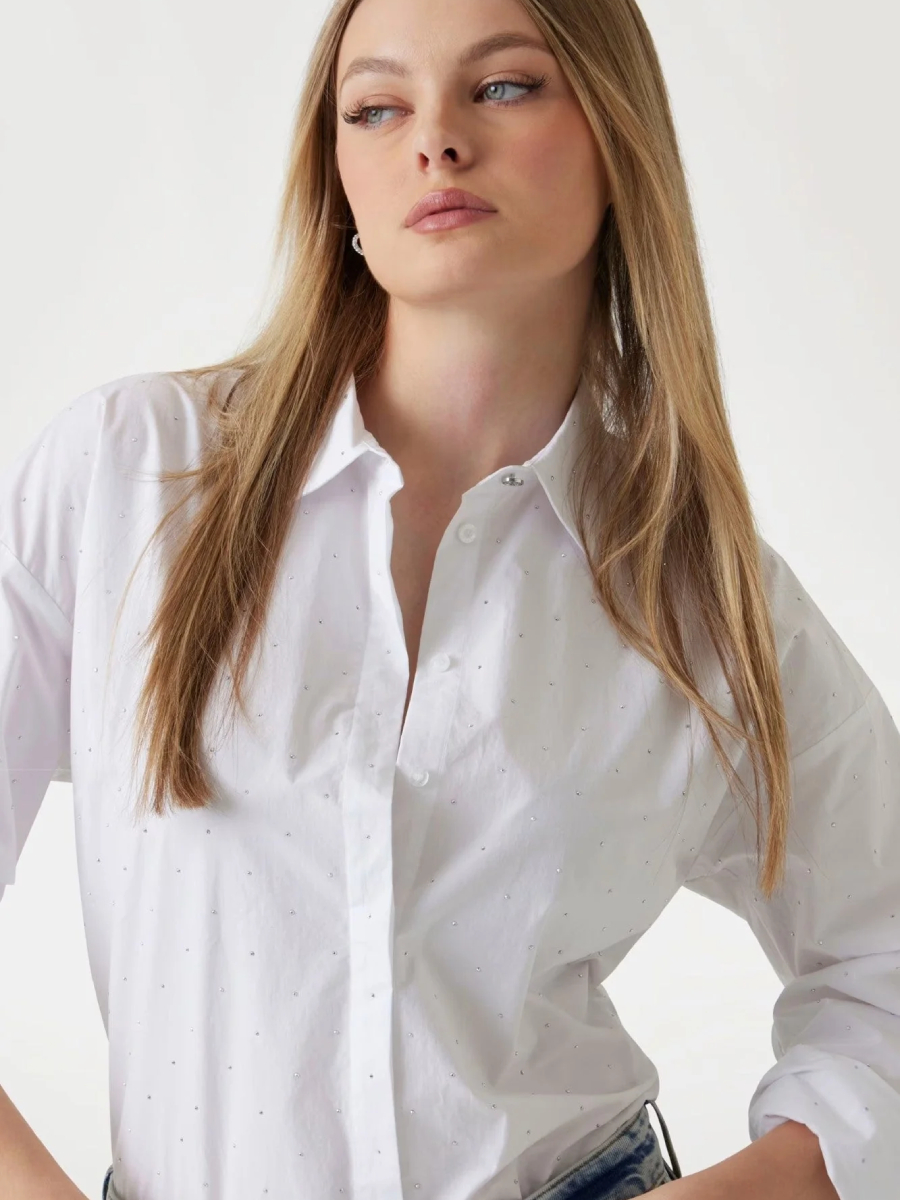 detail Guess dámská bílá košile