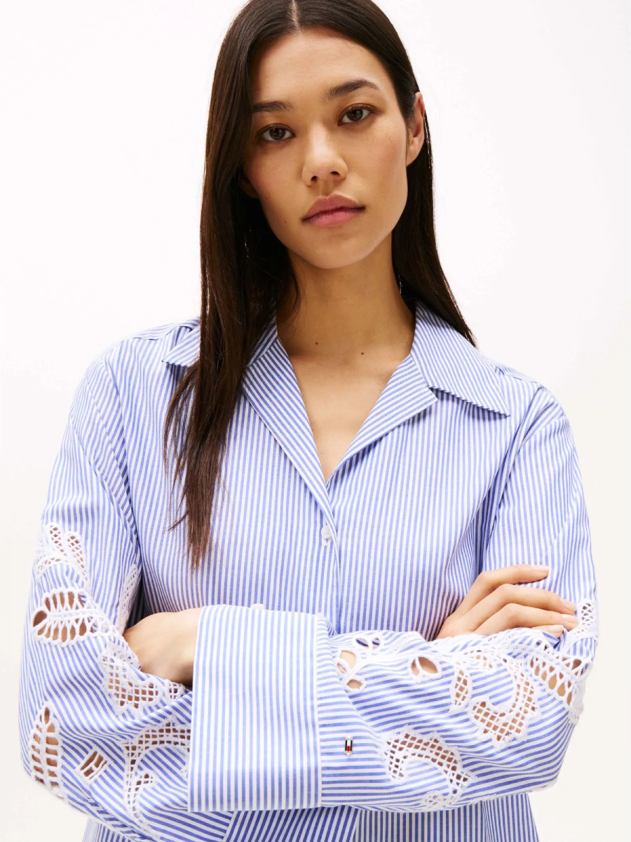 detail Tommy Hilfiger dámská pruhovaná košile