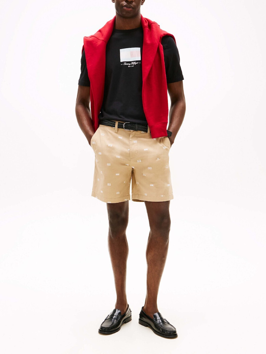 detail Tommy Hilfiger pánské černé tričko