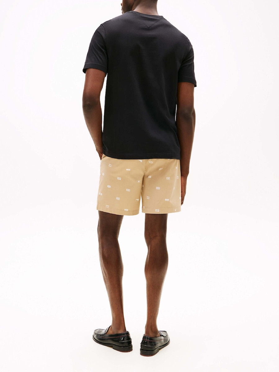 detail Tommy Hilfiger pánské černé tričko