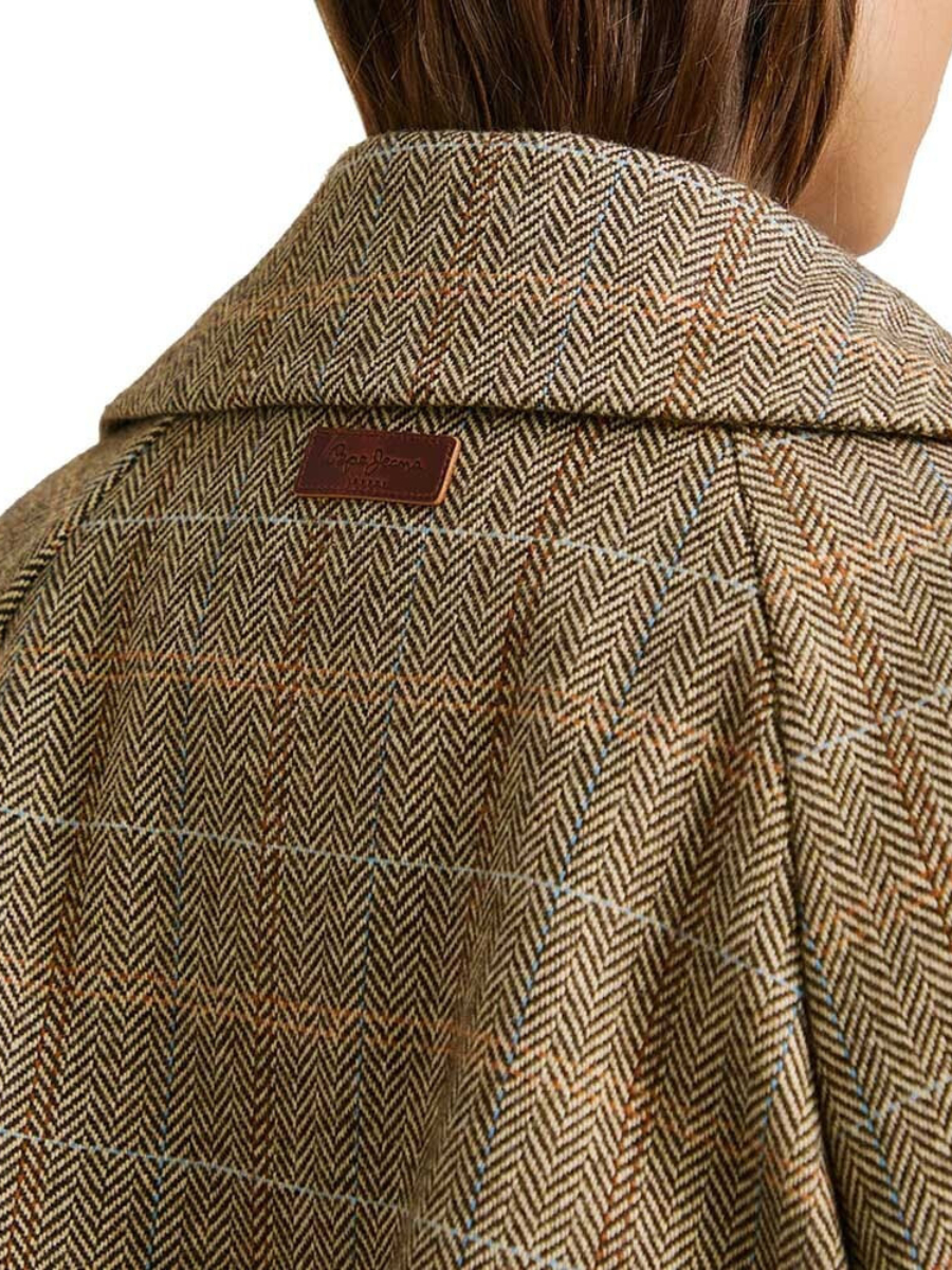 detail Pepe Jeans dámský hnědý kabát