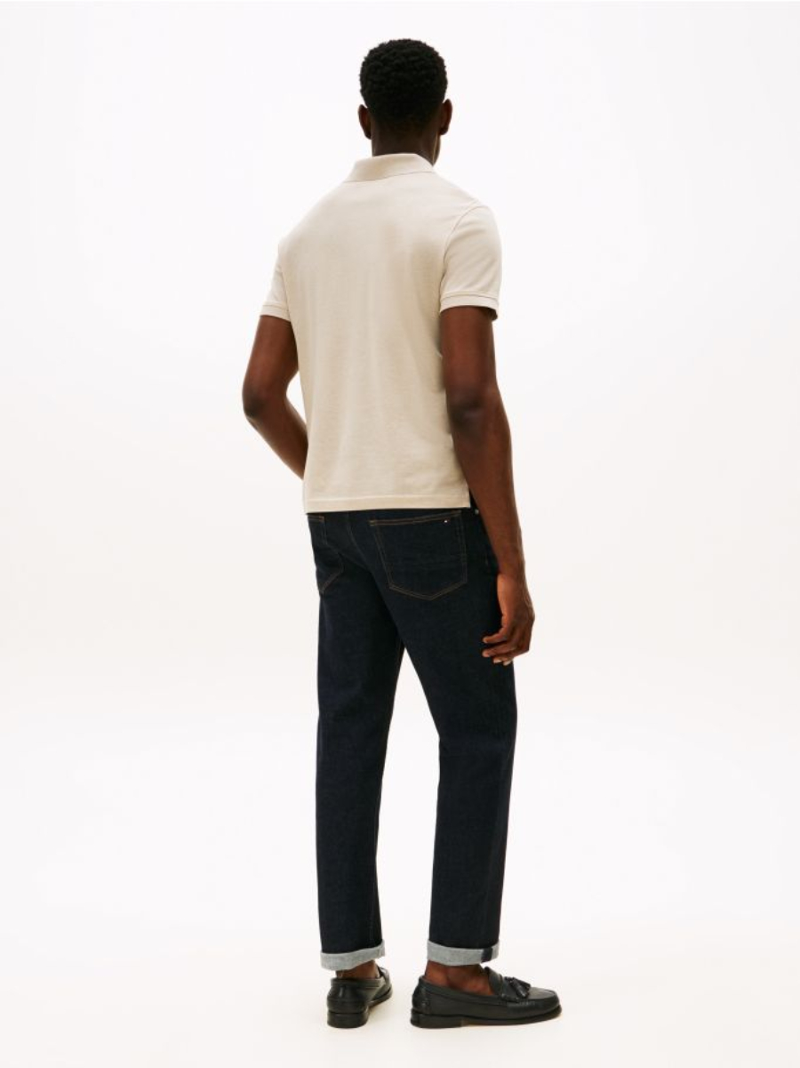 detail Tommy Hilfiger pánské béžové polo tričko