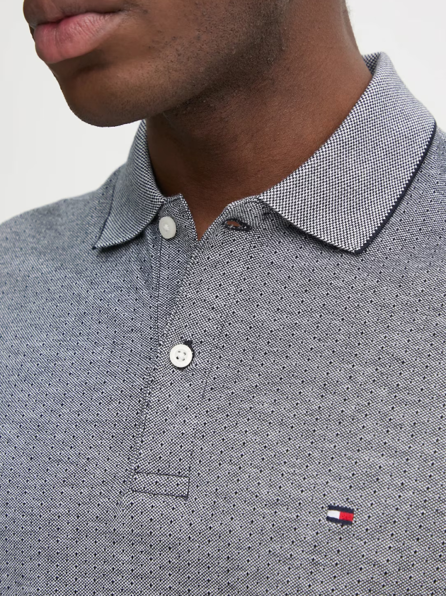 detail Tommy Hilfiger pánské tmavě modré polo tričko