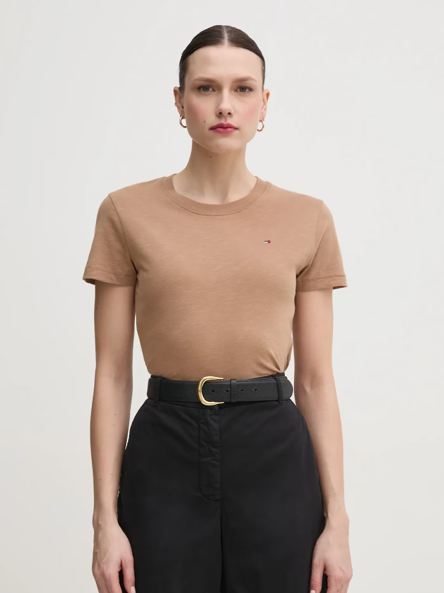 detail Tommy Hilfiger dámské béžové tričko