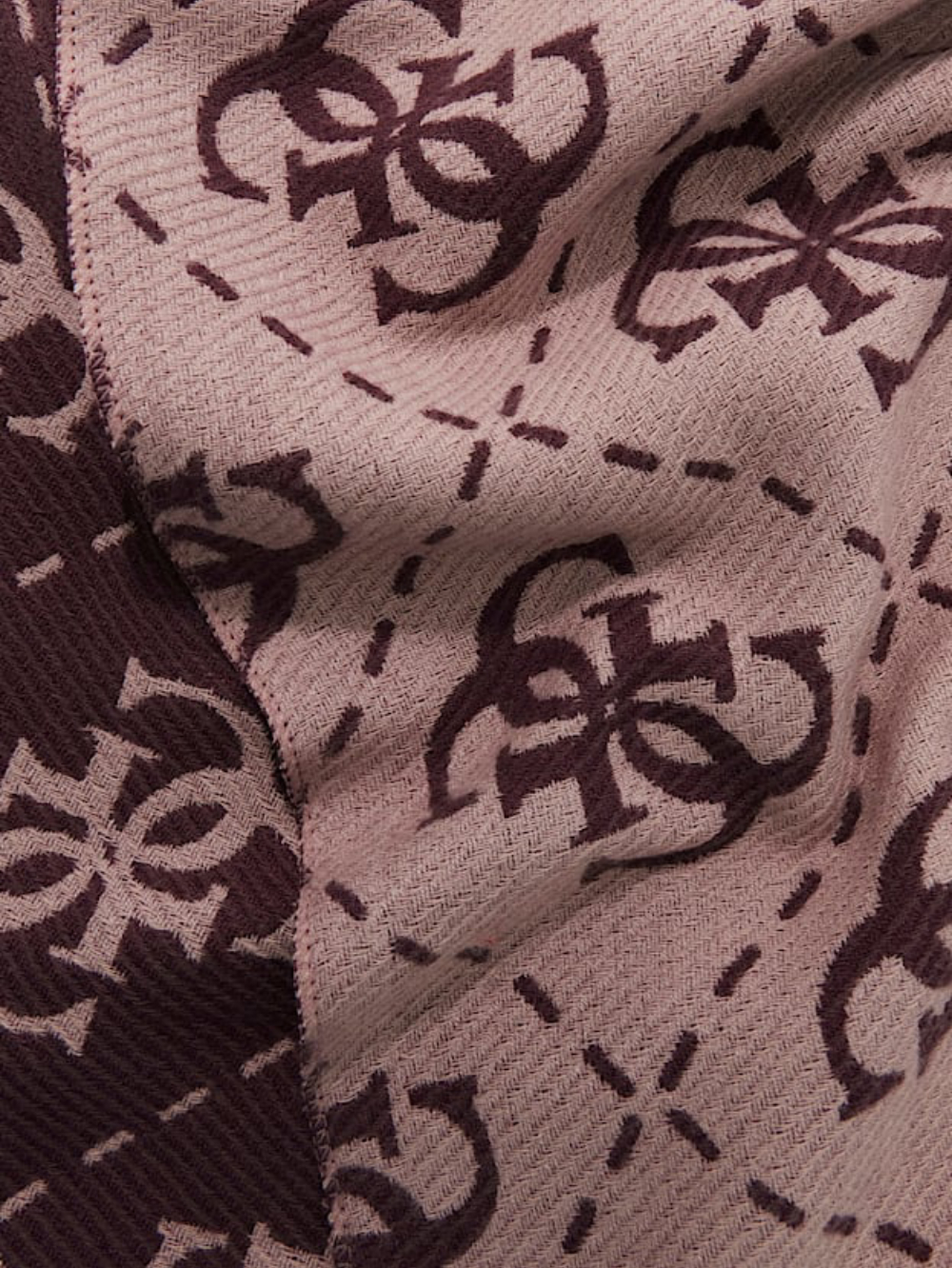 detail Guess dámská vínová šála